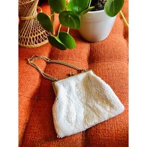 🌼BEAUTIFUL Vintage Hangbag